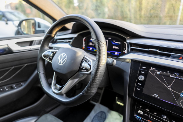 Volkswagen Arteon 2.0 TDI R-Line Business+ IQ Light | Elek Trekhaak | Navigatie | Camera | Dsg