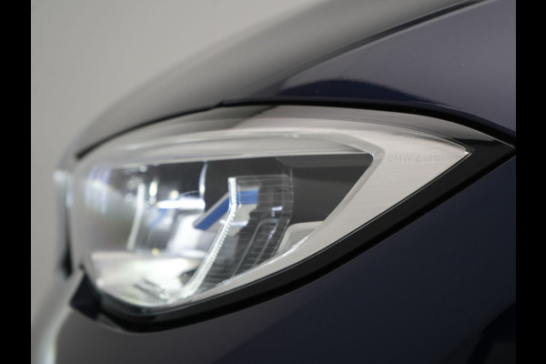 BMW 3 Serie Touring 330e Luxury Line PHEV 293pk Dealer O.H. | Trekhaak Af Fabriek | Panodak | Head Up | Adaptive Cruise | Laser LED | Camera | Lederen Comfortstoelen Verwarmd | Sfeerverlichting | Keyless | Blis | Apple Carplay | Navigatie | DAB | Plug In Hybrid |