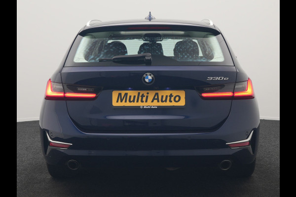 BMW 3 Serie Touring 330e Luxury Line PHEV 293pk Dealer O.H. | Trekhaak Af Fabriek | Panodak | Head Up | Adaptive Cruise | Laser LED | Camera | Lederen Comfortstoelen Verwarmd | Sfeerverlichting | Keyless | Blis | Apple Carplay | Navigatie | DAB | Plug In Hybrid |