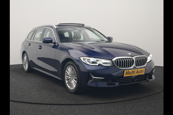 BMW 3 Serie Touring 330e Luxury Line PHEV 293pk Dealer O.H. | Trekhaak Af Fabriek | Panodak | Head Up | Adaptive Cruise | Laser LED | Camera | Lederen Comfortstoelen Verwarmd | Sfeerverlichting | Keyless | Blis | Apple Carplay | Navigatie | DAB | Plug In Hybrid |