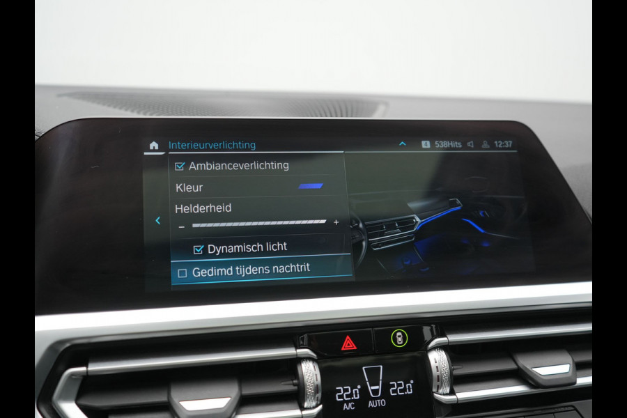 BMW 3 Serie Touring 330e Luxury Line PHEV 293pk Dealer O.H. | Trekhaak Af Fabriek | Panodak | Head Up | Adaptive Cruise | Laser LED | Camera | Lederen Comfortstoelen Verwarmd | Sfeerverlichting | Keyless | Blis | Apple Carplay | Navigatie | DAB | Plug In Hybrid |
