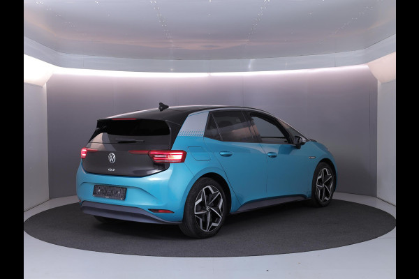 Volkswagen ID.3 First Plus 58 kWh 204pk|trekhaak| Matrix LED | interieurvoorverwarming| Camera| Navi|19'LM-velgen