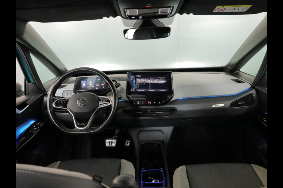 Volkswagen ID.3 First Plus 58 kWh 204pk|trekhaak| Matrix LED | interieurvoorverwarming| Camera| Navi|19'LM-velgen