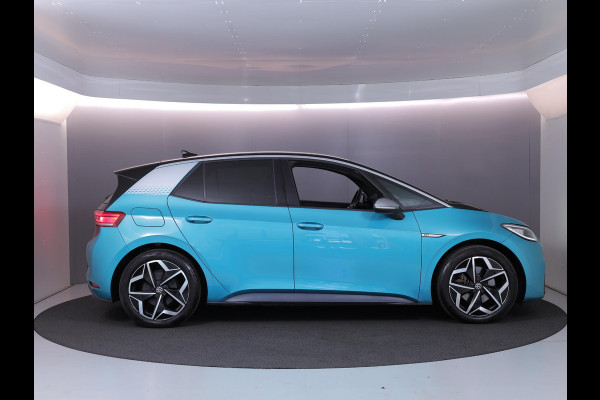 Volkswagen ID.3 First Plus 58 kWh 204pk|trekhaak| Matrix LED | interieurvoorverwarming| Camera| Navi|19'LM-velgen