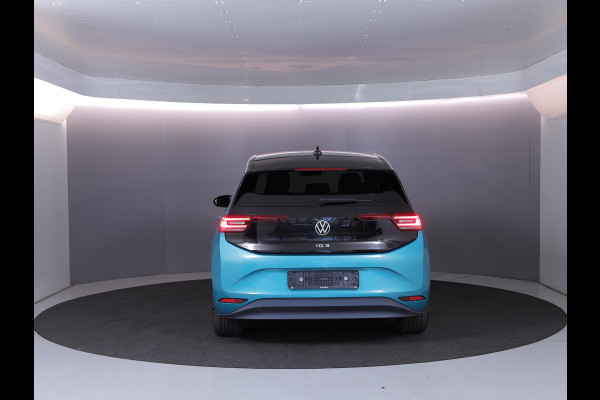 Volkswagen ID.3 First Plus 58 kWh 204pk|trekhaak| Matrix LED | interieurvoorverwarming| Camera| Navi|19'LM-velgen