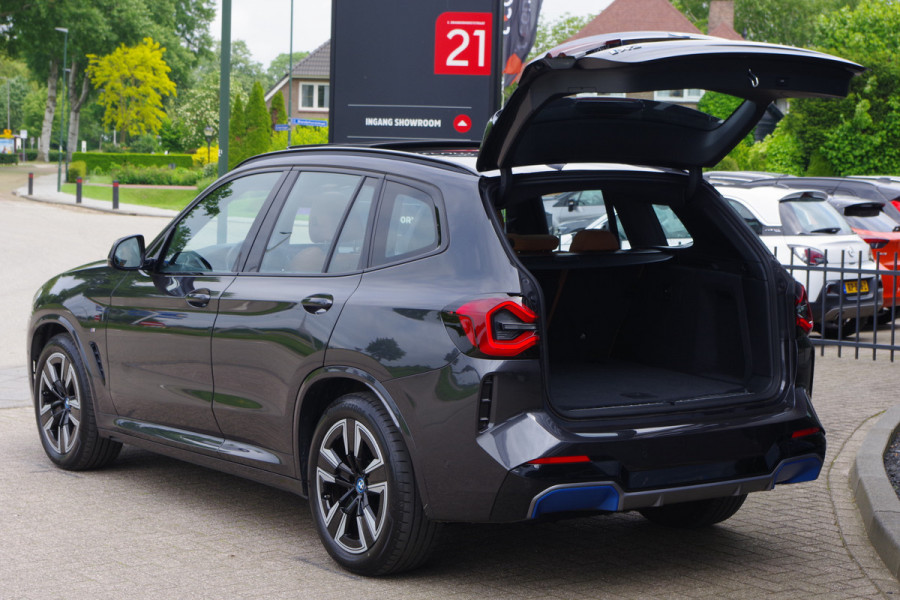 BMW iX3 High Executive 80 kWh 286 PK, Panoramadak, Leder, Driving. Ass. Prof, Camera,