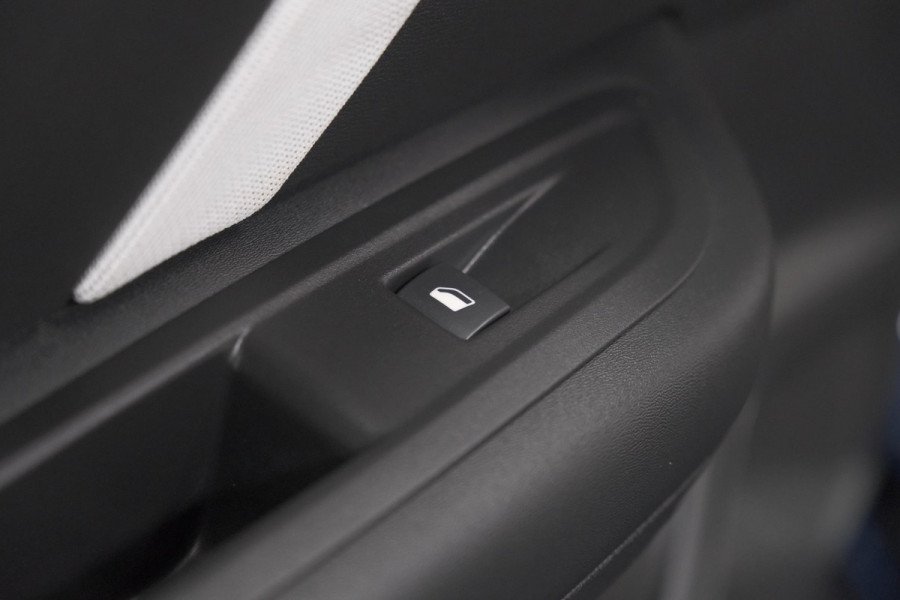 Citroën C4 1.2 Hybrid 145pk Max | 360 Camera | Adaptieve Cruise Control | Navigatie | Apple Carplay