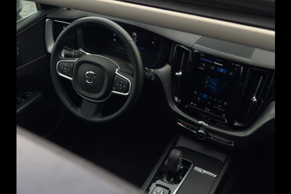 Volvo XC60 2.0 T6 Recharge AWD Inscription | PANO | Carplay