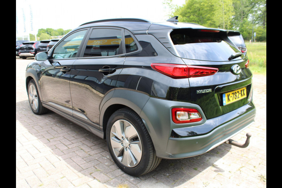 Hyundai Kona EV Limited 64 kWh | Trekhaak | Leder | Stoelverwarming/Koeling