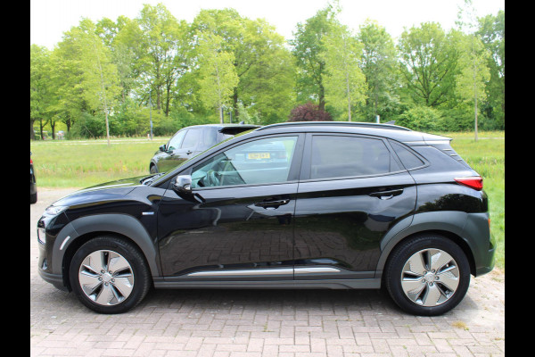 Hyundai Kona EV Limited 64 kWh | Trekhaak | Leder | Stoelverwarming/Koeling