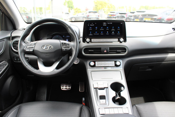 Hyundai Kona EV Limited 64 kWh | Trekhaak | Leder | Stoelverwarming/Koeling