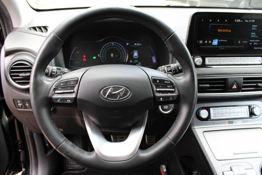 Hyundai Kona EV Limited 64 kWh | Trekhaak | Leder | Stoelverwarming/Koeling