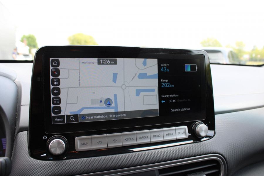 Hyundai Kona EV Limited 64 kWh | Trekhaak | Leder | Stoelverwarming/Koeling