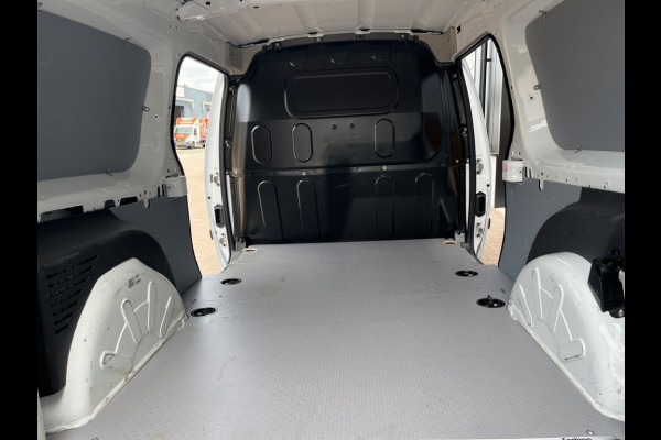 Renault Kangoo 1.5 Blue dCi 115pk E6 Maxi BPM Vrij! Lease €168 p/m, Airco, Navi, PDC, 2x Schuifdeur, Trekhaak, Volledig onderhoudshistorie aanwezig