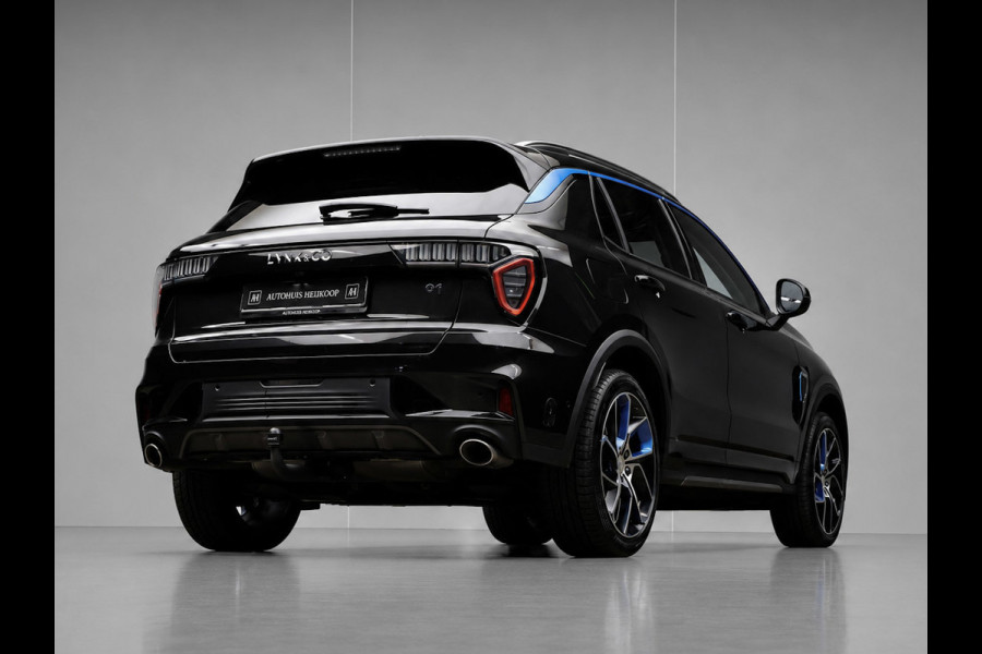 Lynk & Co 01 1.5 Sport (SCHUIFDAK,APPLE CARPLAY,NAVI,CAMERA,360 VIEW,STOELVERWARMING,CLIMATE,CRUISE,GETINT,SPORTSTOELEN,LM VELGEN)
