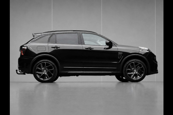 Lynk & Co 01 1.5 Sport (SCHUIFDAK,APPLE CARPLAY,NAVI,CAMERA,360 VIEW,STOELVERWARMING,CLIMATE,CRUISE,GETINT,SPORTSTOELEN,LM VELGEN)