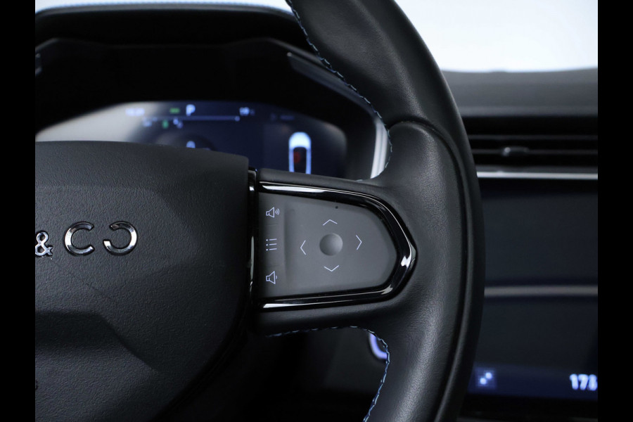 Lynk & Co 01 1.5 Sport (SCHUIFDAK,APPLE CARPLAY,NAVI,CAMERA,360 VIEW,STOELVERWARMING,CLIMATE,CRUISE,GETINT,SPORTSTOELEN,LM VELGEN)