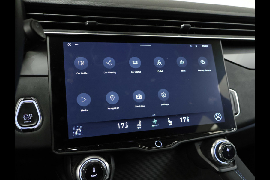 Lynk & Co 01 1.5 Sport (SCHUIFDAK,APPLE CARPLAY,NAVI,CAMERA,360 VIEW,STOELVERWARMING,CLIMATE,CRUISE,GETINT,SPORTSTOELEN,LM VELGEN)