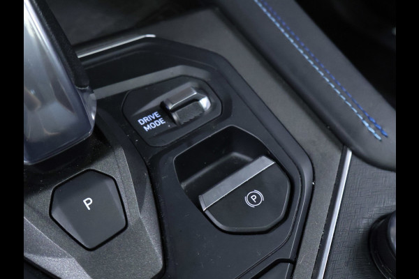 Lynk & Co 01 1.5 Sport (SCHUIFDAK,APPLE CARPLAY,NAVI,CAMERA,360 VIEW,STOELVERWARMING,CLIMATE,CRUISE,GETINT,SPORTSTOELEN,LM VELGEN)