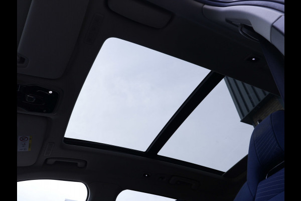 Lynk & Co 01 1.5 Sport (SCHUIFDAK,APPLE CARPLAY,NAVI,CAMERA,360 VIEW,STOELVERWARMING,CLIMATE,CRUISE,GETINT,SPORTSTOELEN,LM VELGEN)