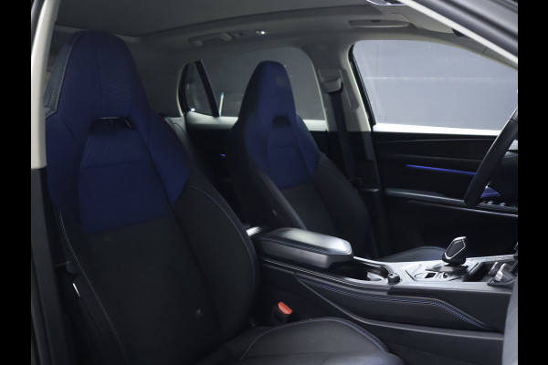 Lynk & Co 01 1.5 Sport (SCHUIFDAK,APPLE CARPLAY,NAVI,CAMERA,360 VIEW,STOELVERWARMING,CLIMATE,CRUISE,GETINT,SPORTSTOELEN,LM VELGEN)