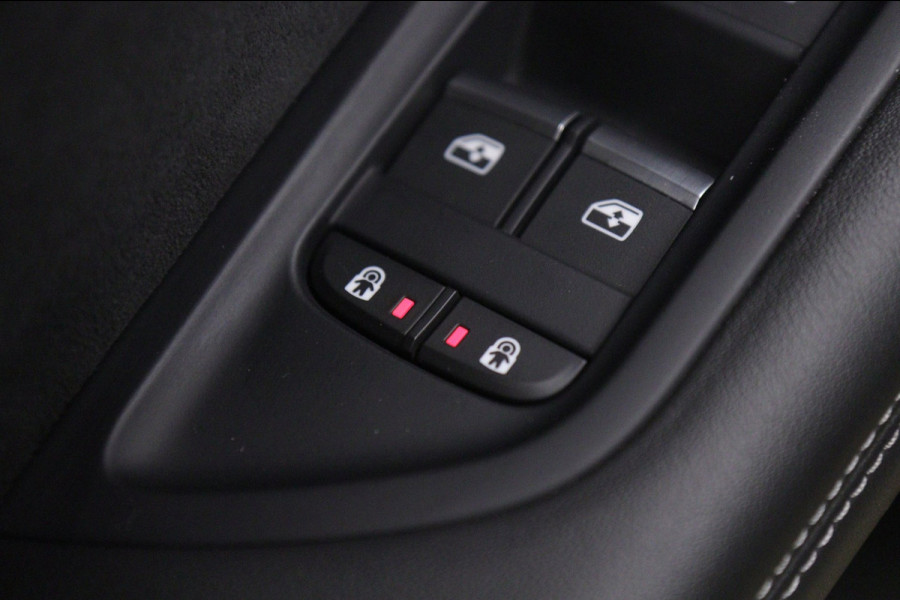 Audi Q5 50 TFSI e 3xS-LINE PANO/CARPLAY/SFEERVER/STOELVER/VOL