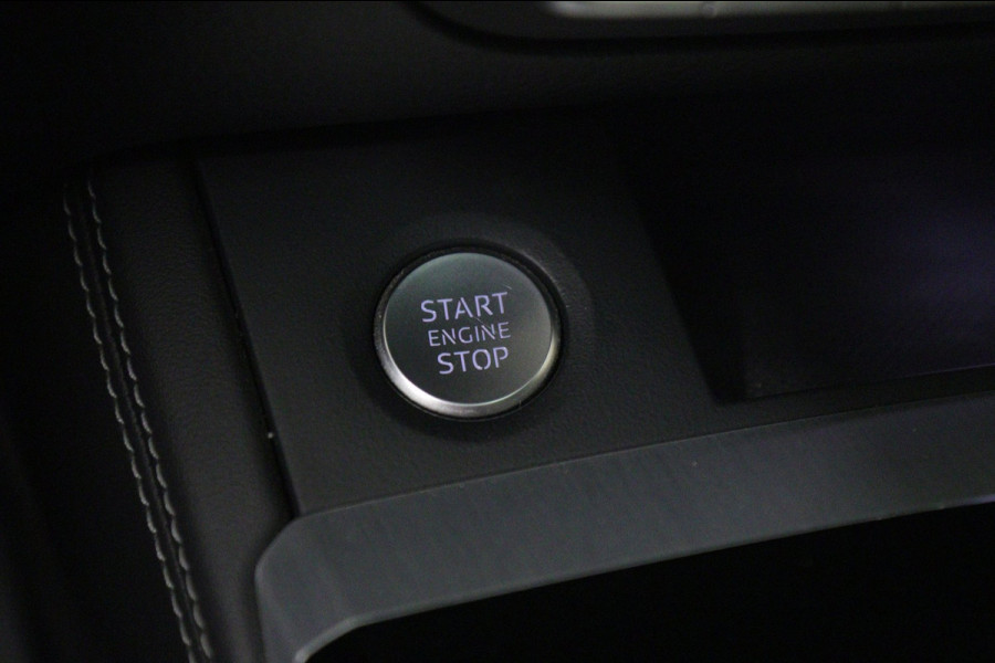 Audi Q5 50 TFSI e 3xS-LINE PANO/CARPLAY/SFEERVER/STOELVER/VOL