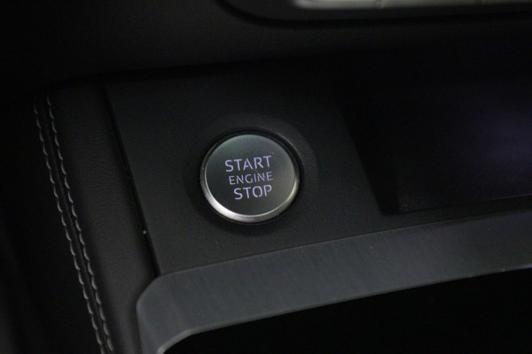 Audi Q5 50 TFSI e 3xS-LINE PANO/CARPLAY/SFEERVER/STOELVER/VOL