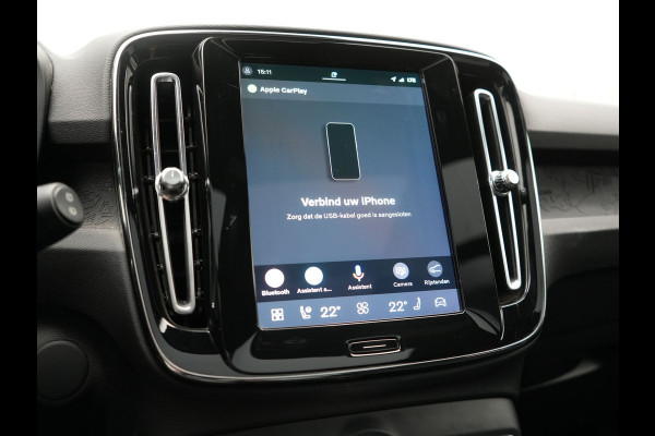 Volvo XC40 Recharge Ultimate 67 kWh 231pk Dealer O.H. | Trekhaak Af Fabriek | Panodak | Adaptive Cruise | 360 Camera | Harman / Kardon | Warmtepomp | Sportstoelen Memory & Verwarmd | Keyless | Blis | Stuur Verwarmd | Google Assistent | DAB |