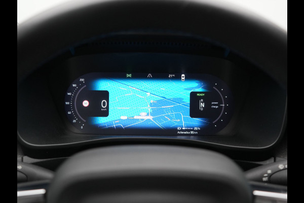 Volvo XC40 Recharge Ultimate 67 kWh 231pk Dealer O.H. | Trekhaak Af Fabriek | Panodak | Adaptive Cruise | 360 Camera | Harman / Kardon | Warmtepomp | Sportstoelen Memory & Verwarmd | Keyless | Blis | Stuur Verwarmd | Google Assistent | DAB |
