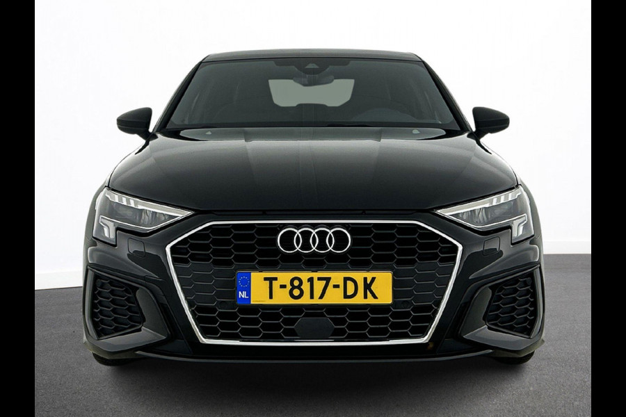 Audi A3 Limousine 30 TFSI S edition DEMO ! Navigatie Apple Carplay/Android Auto Parkeersensoren Adaptive Cruise Control Virtual Cockpit Climate Control Getinte ramen Lichtmetalen velgen