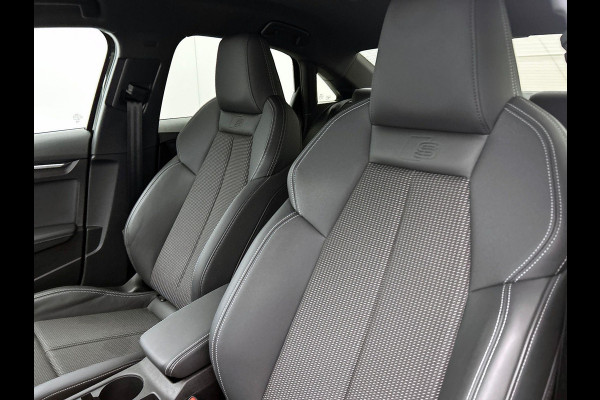 Audi A3 Limousine 30 TFSI S edition DEMO ! Navigatie Apple Carplay/Android Auto Parkeersensoren Adaptive Cruise Control Virtual Cockpit Climate Control Getinte ramen Lichtmetalen velgen