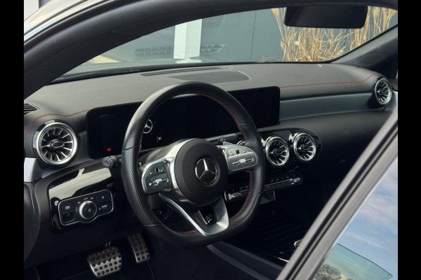 Mercedes-Benz CLA-Klasse Shooting Brake 180 AMG Night Edition | AMG | Pano | Ambilight | Memory