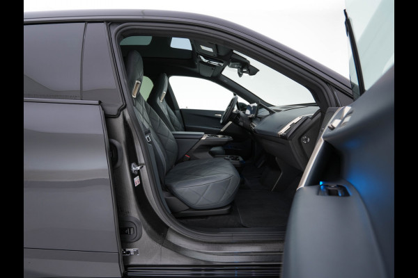 BMW iX xDrive40 High Executive 77 kWh [ 3-Fase ] (INCL-BTW) *PANO | HEAD-UP | SOFT-CLOSE | LEATHER | TOPVIEW | FULL-LED | MEMORY-PACK | HARMAN/KARDON | BLINDSPOT | WIDESCREEN-COCKPIT | HEATED-COMFORTSEATS | DAB | AMBIENTLIGHT | TOWBAR | 22'