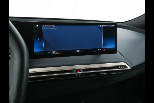 BMW iX xDrive40 High Executive 77 kWh [ 3-Fase ] (INCL-BTW) *PANO | HEAD-UP | SOFT-CLOSE | LEATHER | TOPVIEW | FULL-LED | MEMORY-PACK | HARMAN/KARDON | BLINDSPOT | WIDESCREEN-COCKPIT | HEATED-COMFORTSEATS | DAB | AMBIENTLIGHT | TOWBAR | 22'