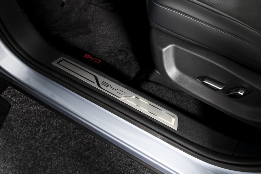 BYD SEAL U 1.5 DM-i FWD Boost | Plug-In | S/K-Panodak | 360 Camera | App connect | Adapt. Cruise | Elek. Klep | Infinity audio | 19" | 7407