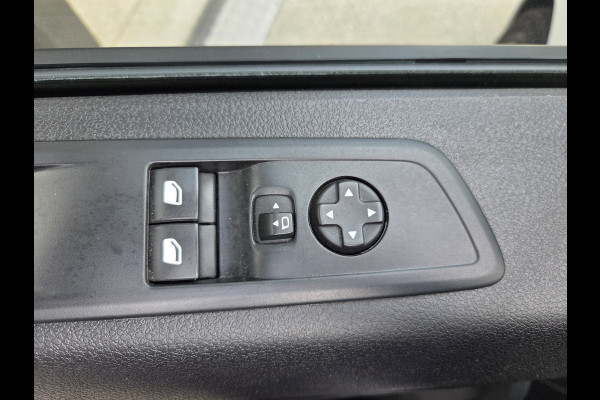 Peugeot e-Expert Long L3 75 kWh PDC  Stoelverwarming Airco Achteruitrijcamera Cruise control