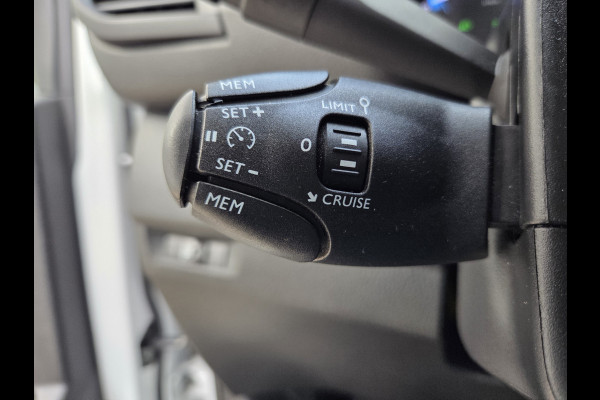 Opel e-Vivaro /Peugeot e-Expert Long L3 75 kWh PDC  Stoelverwarming Airco Achteruitrijcamera Cruise control