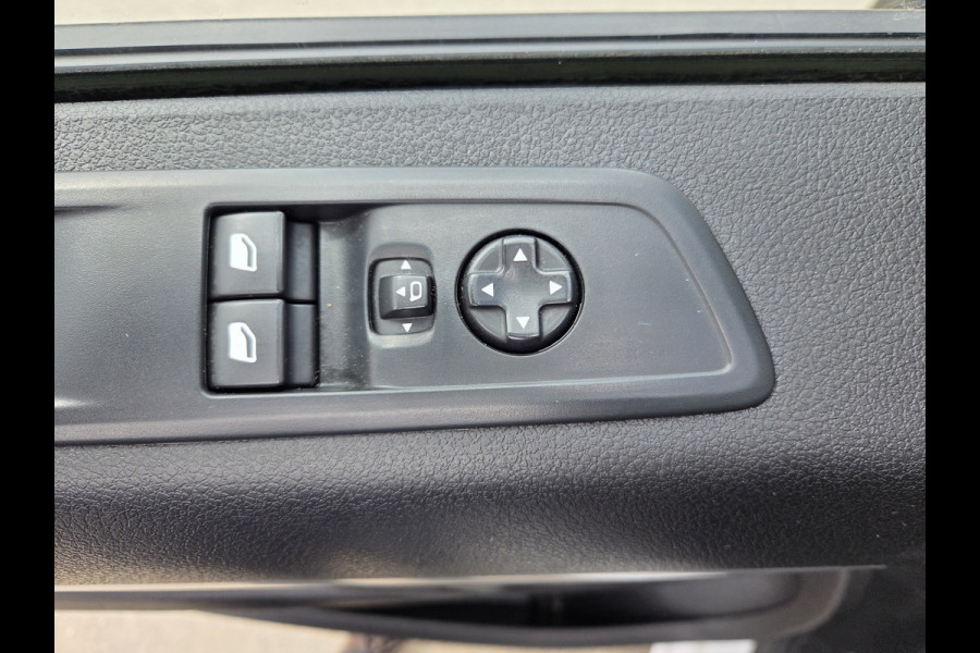 Opel e-Vivaro /Peugeot e-Expert Long L3 75 kWh Panoramazichtsysteem Stoelverwarming Airco Achteruitrijcamera
