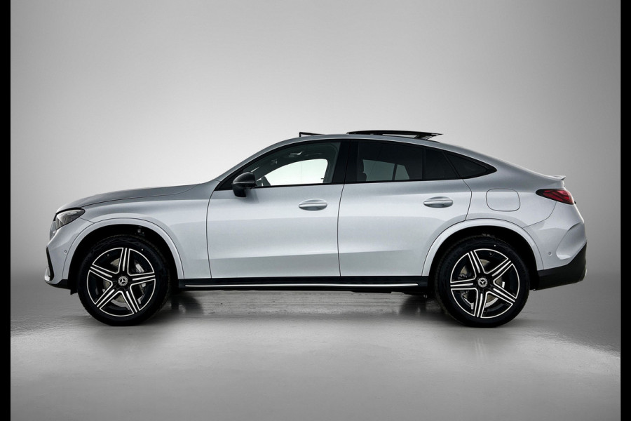 Mercedes-Benz GLC Coupé 300e 4MATIC Sport Edition | Premium | Nightpakket | Treeplanken in aluminiumlook | Trekhaak | DISTRONIC | AMG spoiler | URBAN GUARD Plus | Smartphone-integratie | Sfeerverlichting |