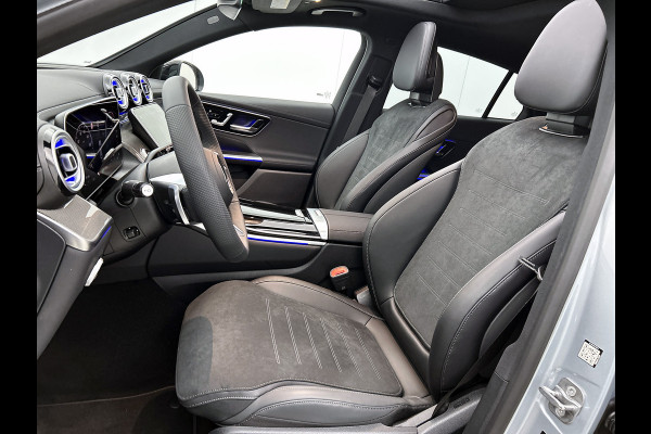 Mercedes-Benz GLC Coupé 300e 4MATIC Sport Edition | Premium | Nightpakket | Treeplanken in aluminiumlook | Trekhaak | DISTRONIC | AMG spoiler | URBAN GUARD Plus | Smartphone-integratie | Sfeerverlichting |
