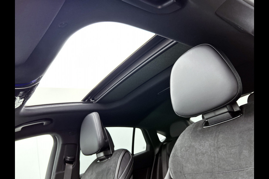 Mercedes-Benz GLC Coupé 300e 4MATIC Sport Edition | Premium | Nightpakket | Treeplanken in aluminiumlook | Trekhaak | DISTRONIC | AMG spoiler | URBAN GUARD Plus | Smartphone-integratie | Sfeerverlichting |