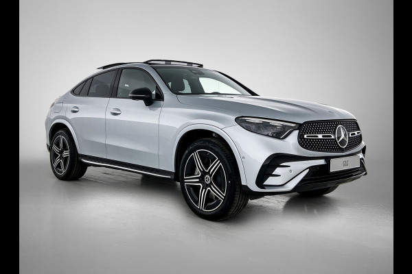 Mercedes-Benz GLC Coupé 300e 4MATIC Sport Edition | Premium | Nightpakket | Treeplanken in aluminiumlook | Trekhaak | DISTRONIC | AMG spoiler | URBAN GUARD Plus | Smartphone-integratie | Sfeerverlichting |