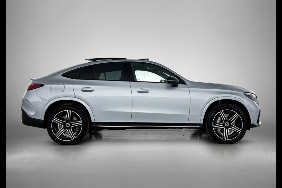 Mercedes-Benz GLC Coupé 300e 4MATIC Sport Edition | Premium | Nightpakket | Treeplanken in aluminiumlook | Trekhaak | DISTRONIC | AMG spoiler | URBAN GUARD Plus | Smartphone-integratie | Sfeerverlichting |