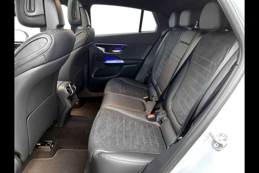 Mercedes-Benz GLC Coupé 300e 4MATIC Sport Edition | Premium | Nightpakket | Treeplanken in aluminiumlook | Trekhaak | DISTRONIC | AMG spoiler | URBAN GUARD Plus | Smartphone-integratie | Sfeerverlichting |