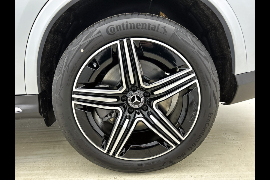 Mercedes-Benz GLC Coupé 300e 4MATIC Sport Edition | Premium | Nightpakket | Treeplanken in aluminiumlook | Trekhaak | DISTRONIC | AMG spoiler | URBAN GUARD Plus | Smartphone-integratie | Sfeerverlichting |