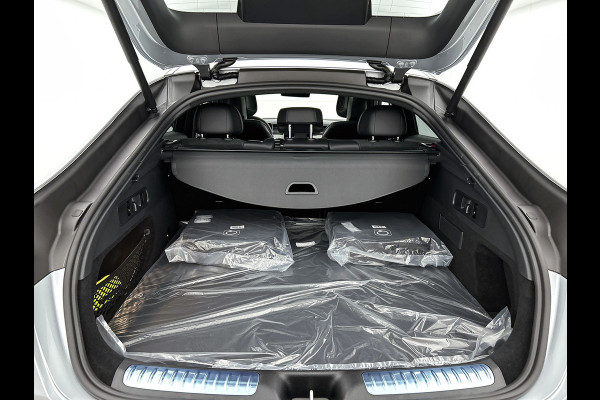 Mercedes-Benz GLC Coupé 300e 4MATIC Sport Edition | Premium | Nightpakket | Treeplanken in aluminiumlook | Trekhaak | DISTRONIC | AMG spoiler | URBAN GUARD Plus | Smartphone-integratie | Sfeerverlichting |