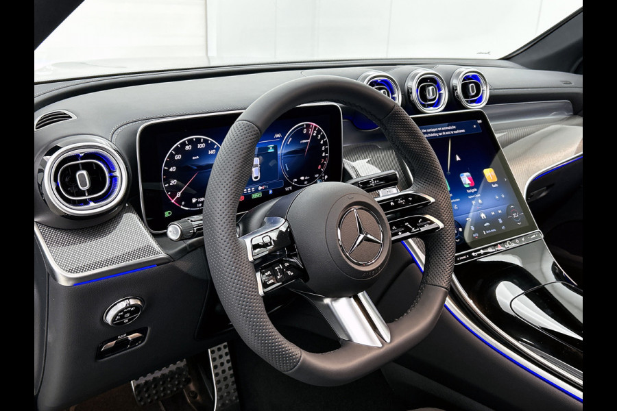 Mercedes-Benz GLC Coupé 300e 4MATIC Sport Edition | Premium | Nightpakket | Treeplanken in aluminiumlook | Trekhaak | DISTRONIC | AMG spoiler | URBAN GUARD Plus | Smartphone-integratie | Sfeerverlichting |
