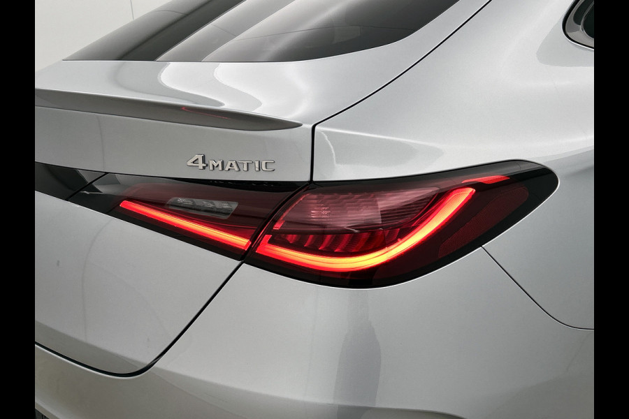 Mercedes-Benz GLC Coupé 300e 4MATIC Sport Edition | Premium | Nightpakket | Treeplanken in aluminiumlook | Trekhaak | DISTRONIC | AMG spoiler | URBAN GUARD Plus | Smartphone-integratie | Sfeerverlichting |