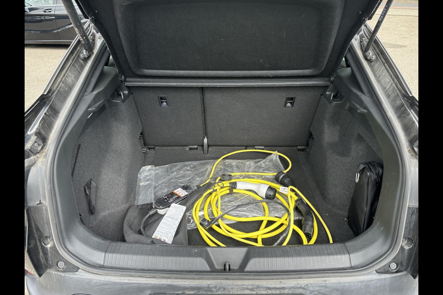 Volkswagen ID.5 PRO PERFORMANCE 77 kWh SOH 92% | CAMERA | STOEL + STUURVERWARMING | RIJKLAAR GELEVERD MET 12 MND BOVAG GARANTIE |